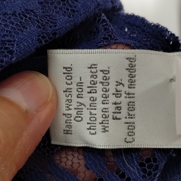 Lauren Conrad brocade and lace blue sheer blouse top size medium short sleeve - Picture 8 of 9